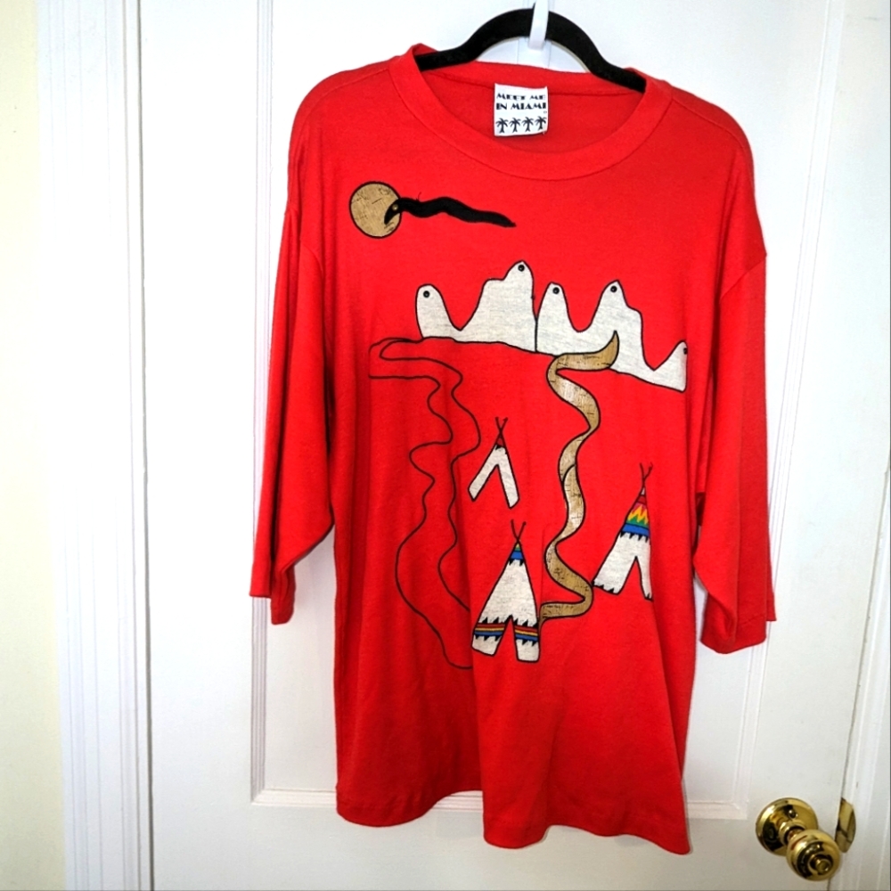 Vintage embroidered Meet me in Miami tshirt